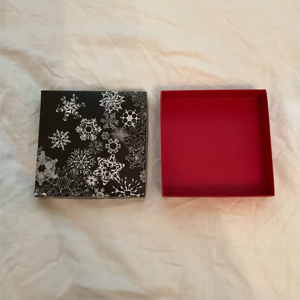 Saks Fifth Avenue Snowflake Design Decorative gift Box - Black and Red